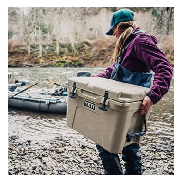�� YETI�����顼�ܥå��� ��Tundra 35 �����ƥ� �����顼�ܥå��� �����ȥɥ� Desert Tan