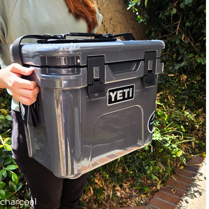YETI Roadie 15 Hard Cooler �����ƥ� �����ǥ���15 �����顼�ܥå��� ���ȥ�å��� ��CHARCOAL ���㥳���� ��