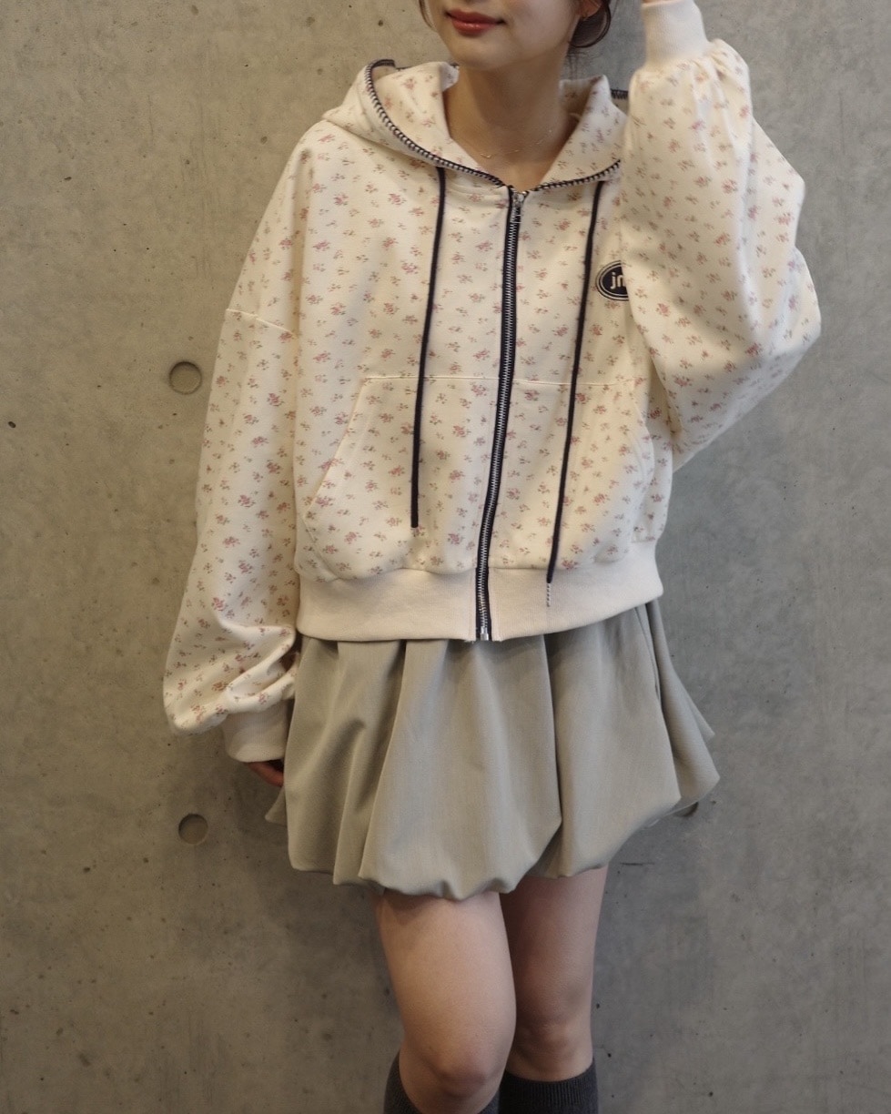 予約販売/4月上旬】花柄ステッチフーディー | JUMELLE | JUMELLE