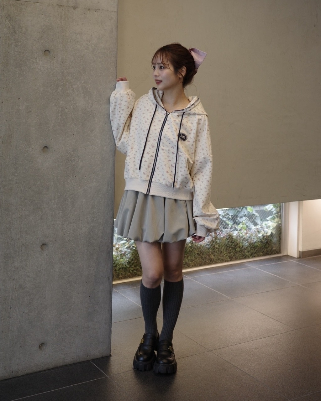 予約販売/4月上旬】花柄ステッチフーディー | JUMELLE | JUMELLE