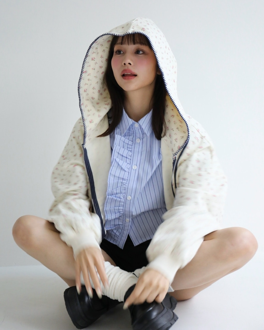 予約販売/4月上旬】花柄ステッチフーディー | JUMELLE | JUMELLE