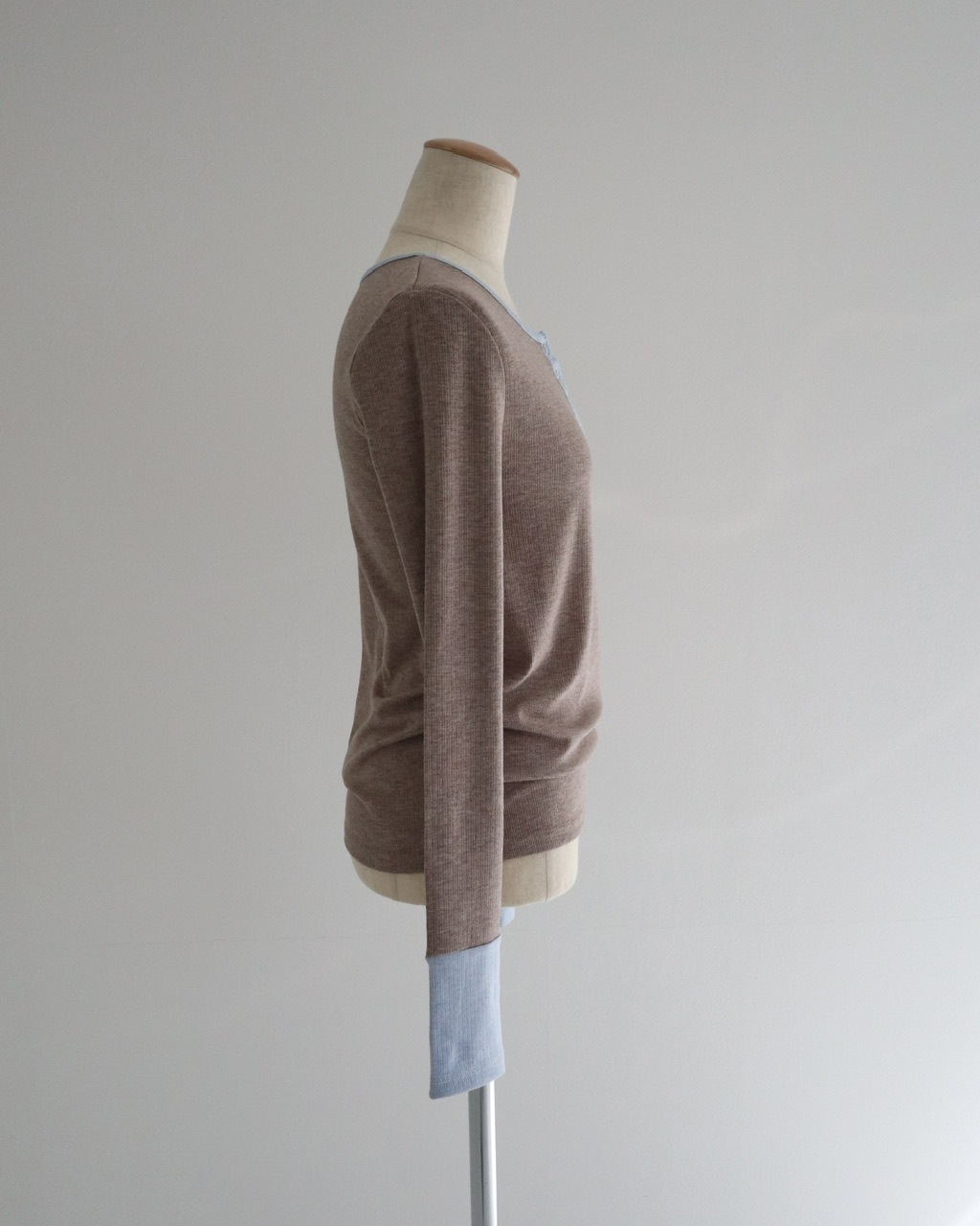 2026年2月25日(水)19時発売]ヘンリーネックバイカラートップ #2カラー