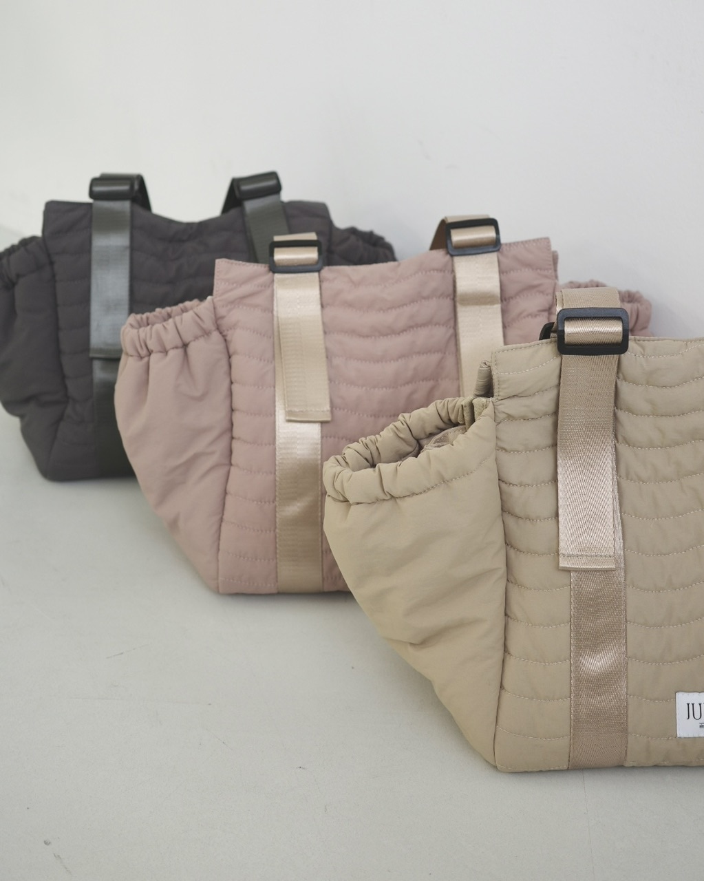 みゅうforest tileベージュのプランプバッグminiとがま口 wxg-305-1.jpg