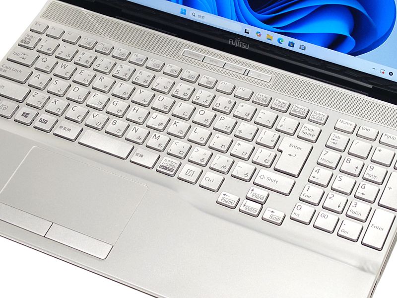 【Windows11 64bit】【Core i7-1165G7】【メモリー16GB】【SSD512GB】【無線LAN】【DVDマルチ】【WEBカメラ】【テンキー付】【フルHD液晶】【15インチ液晶】【ノートパソコン】【中古】【中野店発】富士通 LIFEBOOK AH53/E3 （20006628）