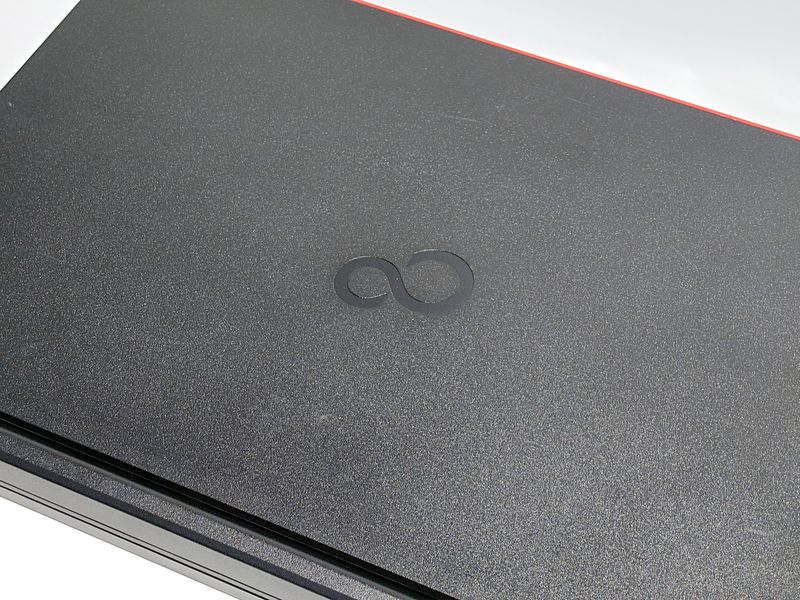 【Windows11 64bit】【Core i5-1135G7】【メモリー16GB】【SSD256GB】【無線LAN】【DVDマルチ】【WEBカメラ】【テンキー付】【15インチ液晶】【ノートパソコン】【中古】【中野店発】富士通 LIFEBOOK A5511/HX （20006766）