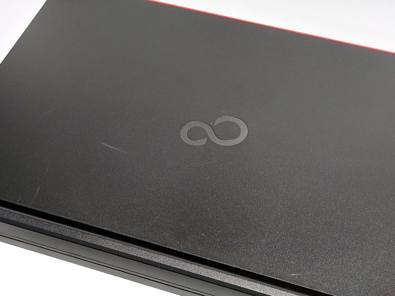 【Windows11 64bit】【Core i5-1135G7】【メモリー16GB】【SSD256GB】【無線LAN】【DVDマルチ】【WEBカメラ】【テンキー付】【15インチ液晶】【ノートパソコン】【中古】【中野店発】富士通 LIFEBOOK A5511/HX (20006779)