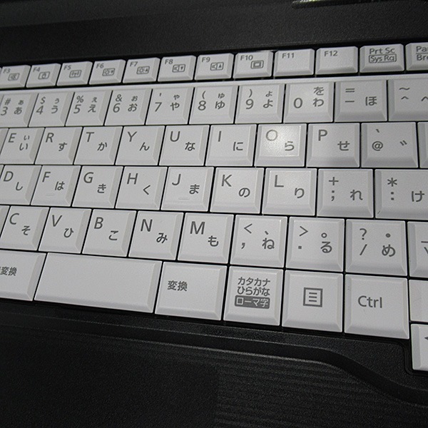 【Windows11 64bit】【WEBカメラ】【テンキー付】【Core i5-1235U】【メモリー8GB】【SSD256GB】【無線LAN】【DVDマルチ】【15インチ液晶】【ノートパソコン】【中古】富士通 LIFEBOOK A5512/KX （1406432）