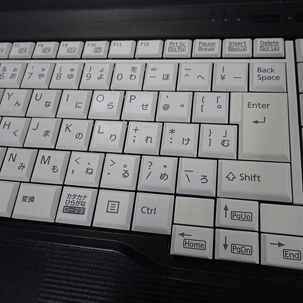 【Windows11 64bit】【テンキー付】【Core i3-10110U】【メモリー8GB】【SSD240GB】【無線LAN】【DVDマルチ】【15インチ液晶】【ノートパソコン】【中古】富士通 LIFEBOOK A5510/D （1406516）