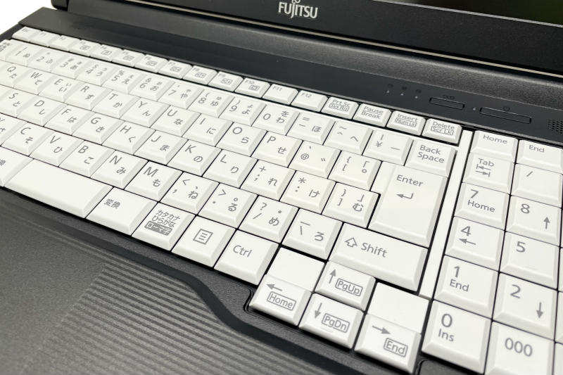 【Windows11 64bit】【WEBカメラ】【テンキー付】【Core i3-10110U】【メモリー8GB】【SSD256GB】【無線LAN】【DVDマルチ】【15インチ液晶】【ノートパソコン】【中古】【下北沢店発】富士通 LIFEBOOK A5510/DX （4020445）