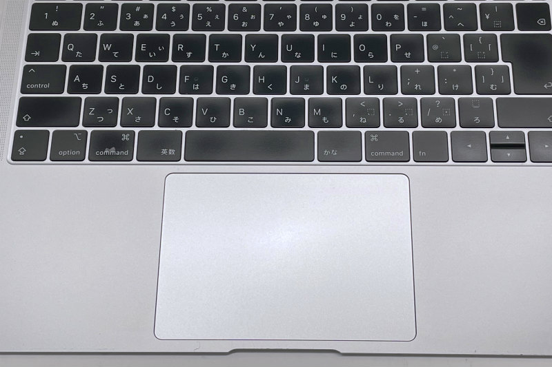 ■さらに値下げしました！訳あり商品特価セール■【訳あり品】【WEBカメラ】【Core i5-8210Y】【メモリー8GB】【SSD256GB】【無線LAN】【13インチ液晶】【ノートパソコン】【中古】【下北沢店発】apple MacBook (Retina, 13インチ, 2019) （4019179）