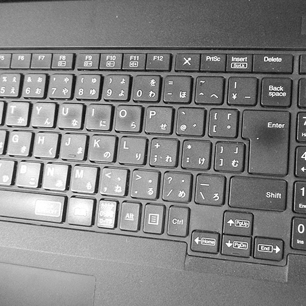 Windows11 64bit】【WEBカメラ】【テンキー付】【Core i3-8145U