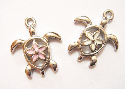 ホヌの形のチャーム 14k