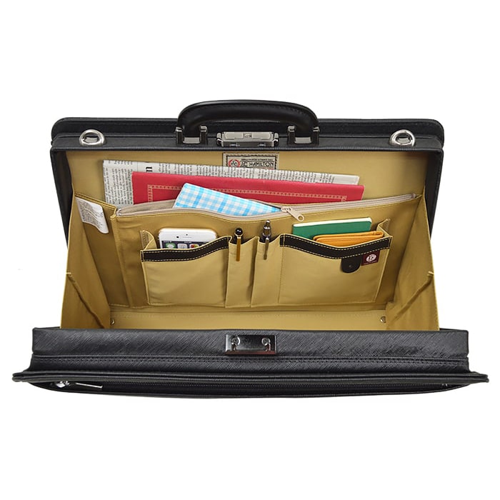 【sold out】ブリーフケース ダレスバッグ ビジネスバッグ 日本製 豊岡製鞄 牛革 本革 レザー メンズ B4 角シボ 取っ手 ワンタッチ錠前 通勤 黒 KBN22325 ジェイシーハミルトン J.C HAMILTON