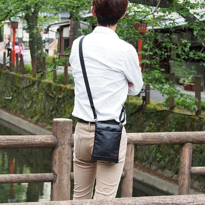 ショルダーバッグ サコッシュ 日本製 豊岡製鞄 メンズ 旅行 外出 シンプル ベルト 黒 キャメル ANDY HAWARD KBN16414