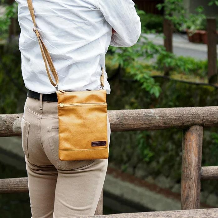 ショルダーバッグ サコッシュ 日本製 豊岡製鞄 メンズ 旅行 外出 シンプル ベルト 黒 キャメル ANDY HAWARD KBN16414