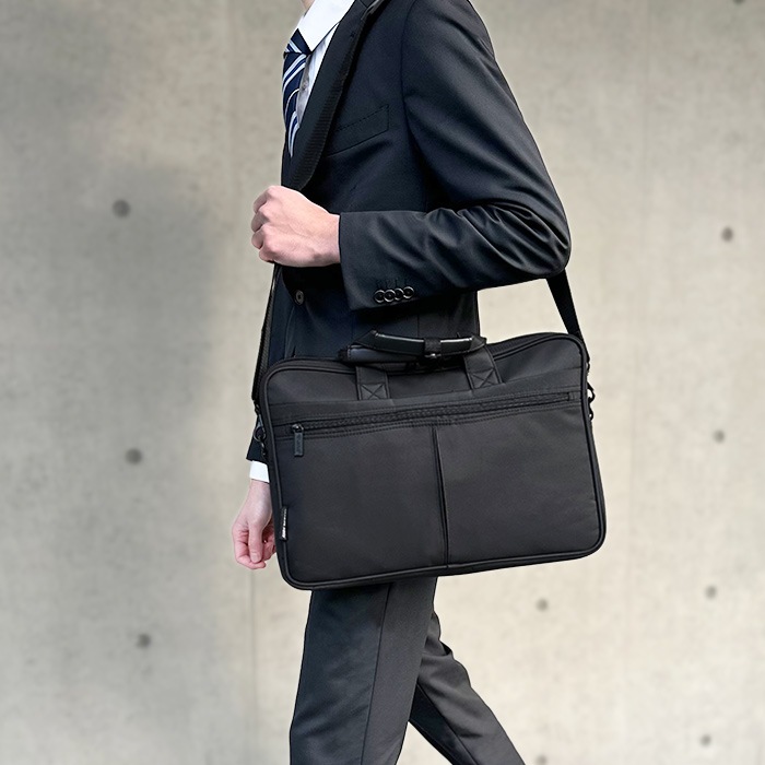 B40【送料無料】ピーさん Bright ブライト スリーポケット ミニ トートバッグ – TOPKAPI（トプカピ）