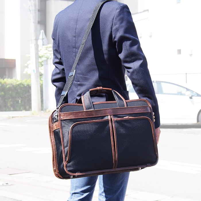 【sold out】ブリーフケース ビジネスバッグ メンズ 大容量 大きめ 自立 ブランド B4ファイル ポリエスター タブレット対応 キャリーオン ショルダーベルト 2層 GERMANE GEAR KBN26601