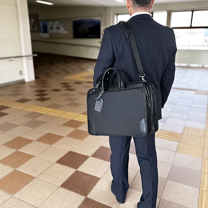 ビジネスバッグ メンズ B4ファイル 撥水 2way 2層 底W エキスパンダブル 大開き 牛革ハンドル 営業カバン 黒 横 横型 J.C HAMILTON KBN01048