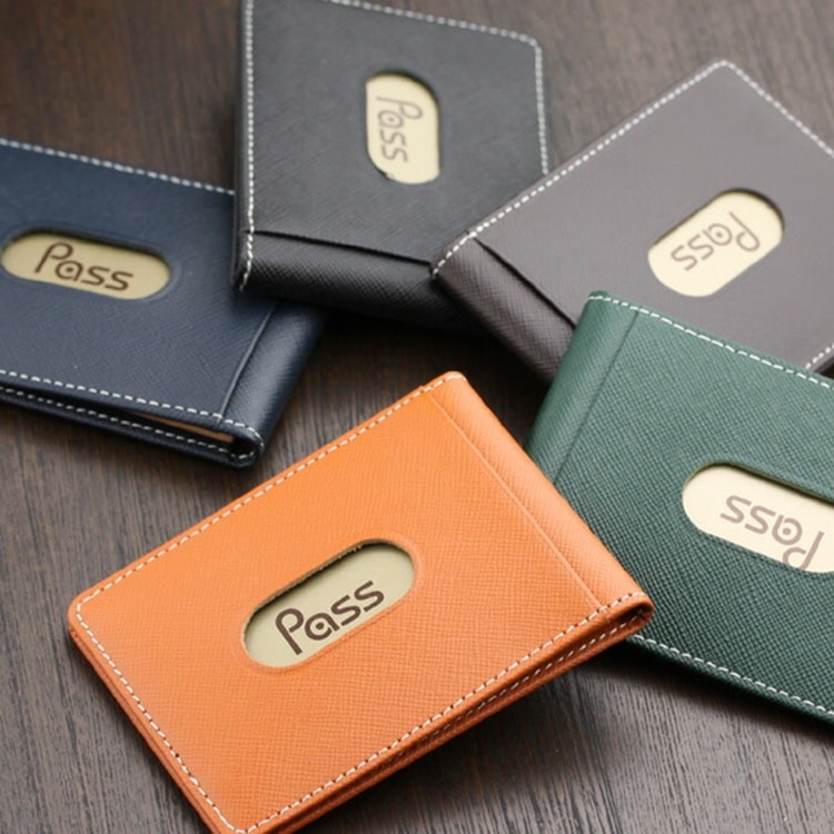 日本製 本革 二つ折りパスケース プリズム（角シボ型押し牛革）