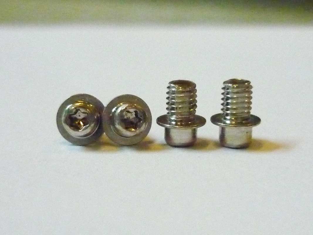 MacBook Pro/Unibody HDDマウンタ用ネジセット(中古)