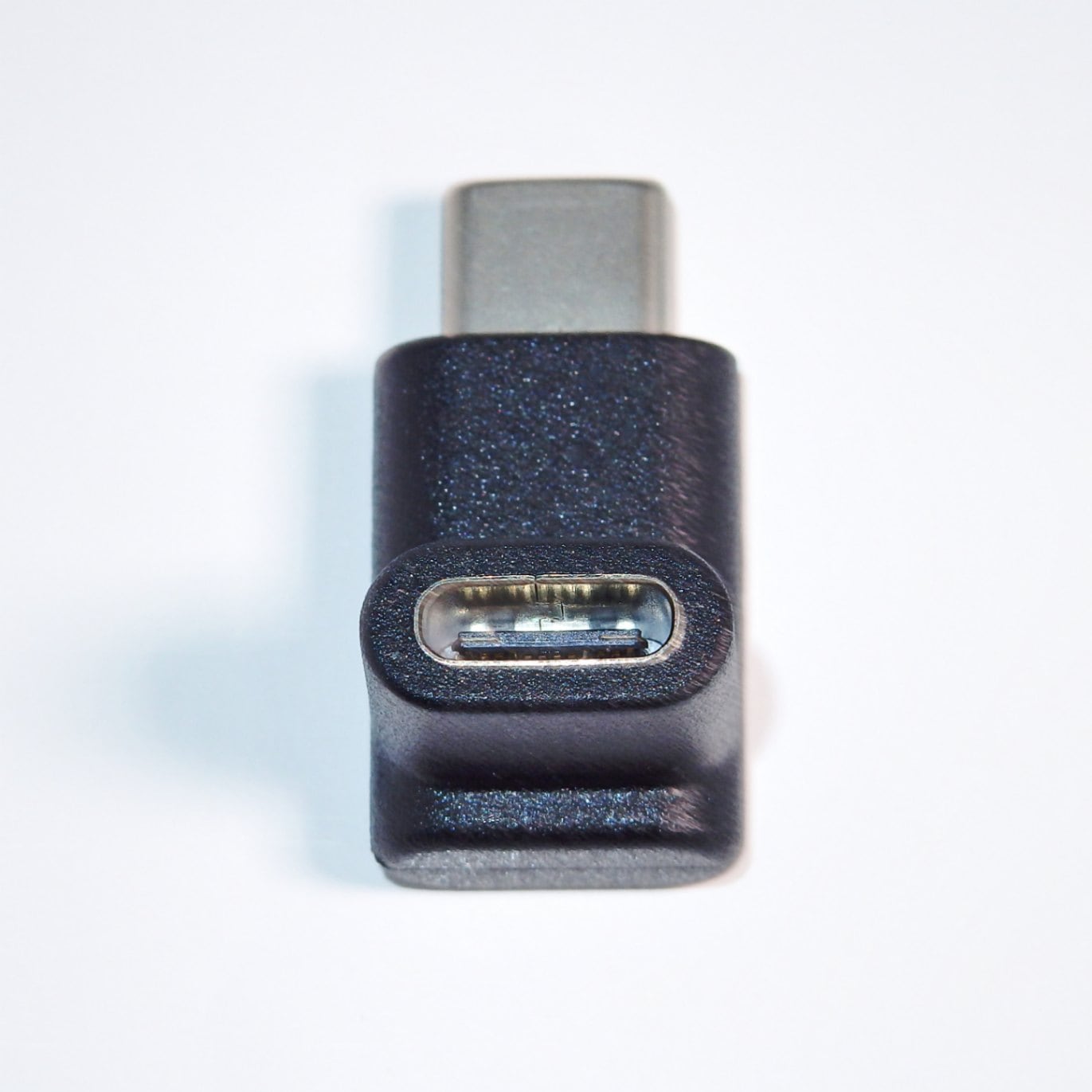 USB 3.1 対応 Type-C 縦L型変換コネクタ （4437）