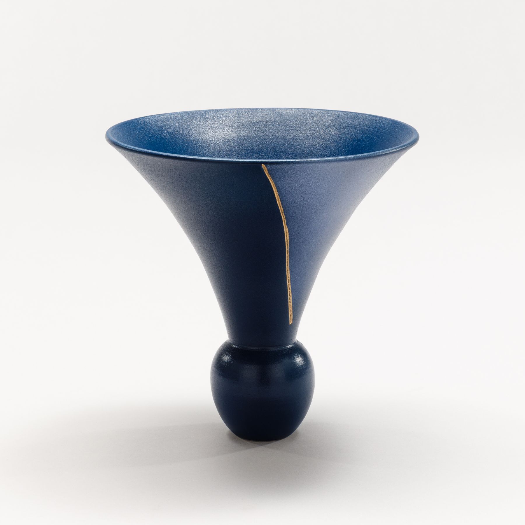 池坊　いけばな　古流　草月流　陶器　造形　花器　陶芸　直径72cm 華道具 鉄花器「宝箱（大）」 黒ではない鉄花器も雰囲気がかわって良い