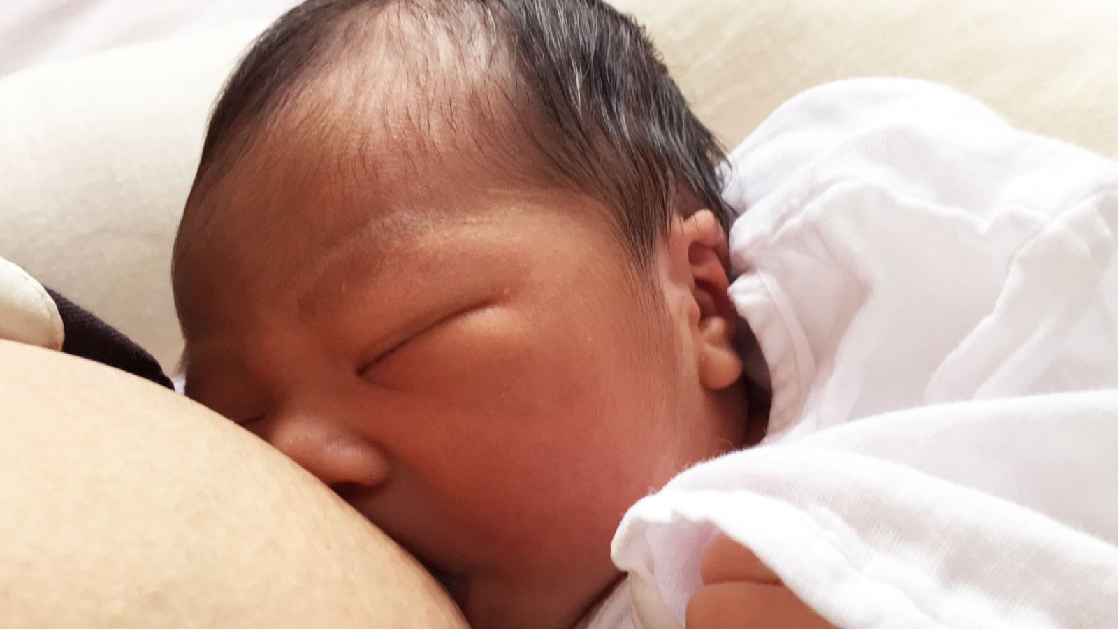 産後の授乳において、乳頸部を軟らかく準備しておくことが大切です。
