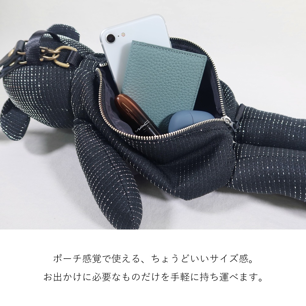 ��agumi �� TRICOLUM�� bear hand bag