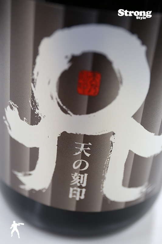 ŷ�ι�� �������BLACK�� 720ml