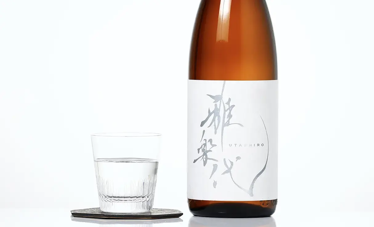 雅楽代 ～月華～ 火入 1.8L | 雅楽代｜天領盃酒造（新潟県） | -酒やの鍵本