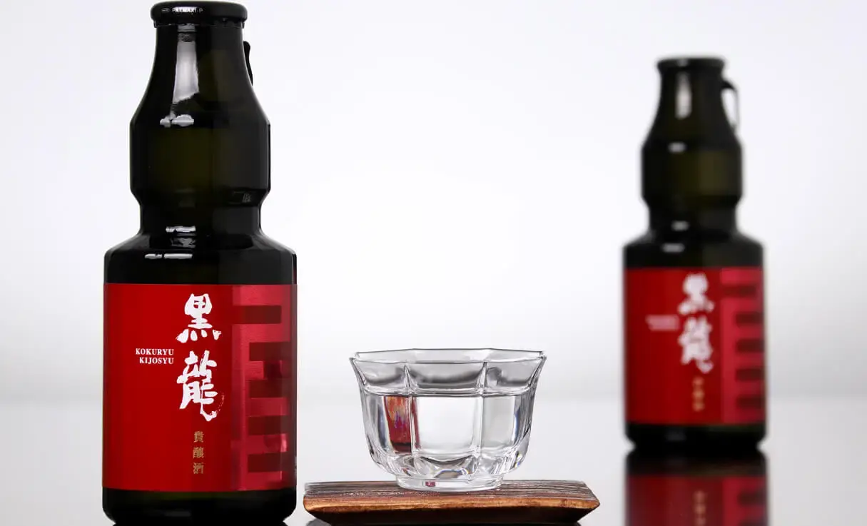 【稀少品】メルカリにこれ一本！董酒 DONGJIU ZHONGGUO ５００ｍl おまけにワイン一本！】董酒 DONGJIU ZHONGGUO 500ml - メルカリ