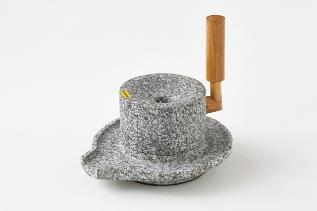 ディスプレイ用 石臼(約)直径19cm(上石12cm)×高さ21cm(約)重さ4kg素材