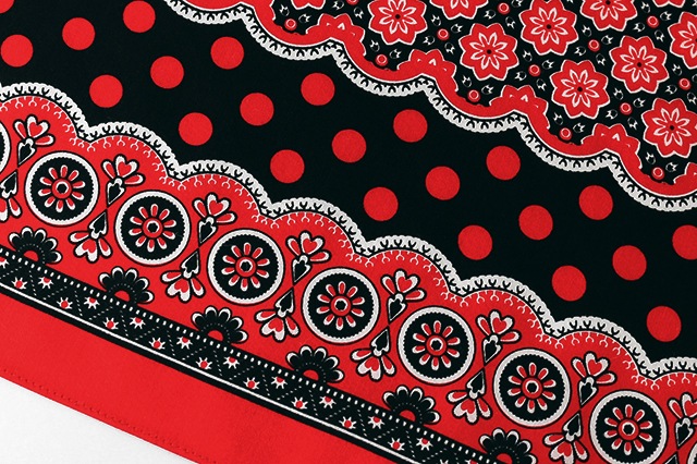 【KWBTです】アメリカ　花柄ヴィンテージハンカチリメイク　ミニバッグ YLINUM Dodie-Dot ハンカチ(RED)(約)53×53cm※かごバッグは付き