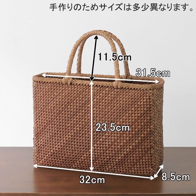 �̥�סߤ�ޤ֤ɤ��Хå�<br>(�񻺺�/�Ҥ�����4��5mm/���ڥ쥶��/��Ĺ/�極����/A4�ե������Ǽ)<br>(��)��32�ߥޥ�8.5�����ι⤵23.5cm<br>(��)470g