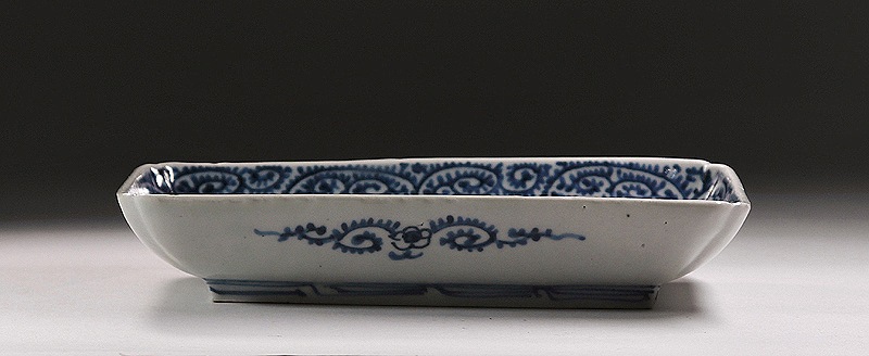 �Ű���Τ Ĺ��  ���ͻ����� ���� ������������ʸ �޵�