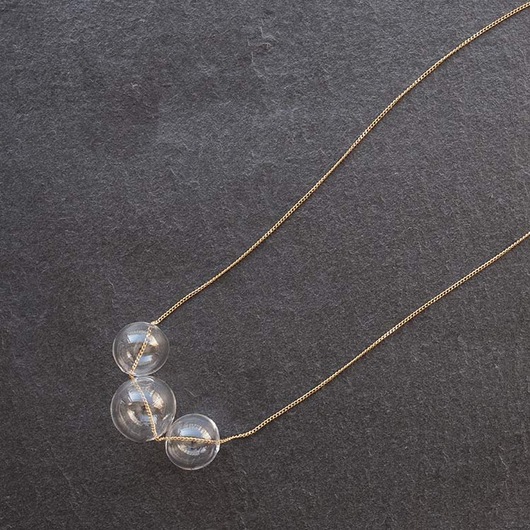 Hario Lwf ネックレス バブル Haa B 001 ハリオランプワークファクトリー ペンダント ジュエリー アクセサリー ガラス レディース ブランド シリーズ メーカーから選ぶ は行 Hario Lampwork Factory ハリオランプワークファクトリー 楽しい北欧雑貨店 Kakko