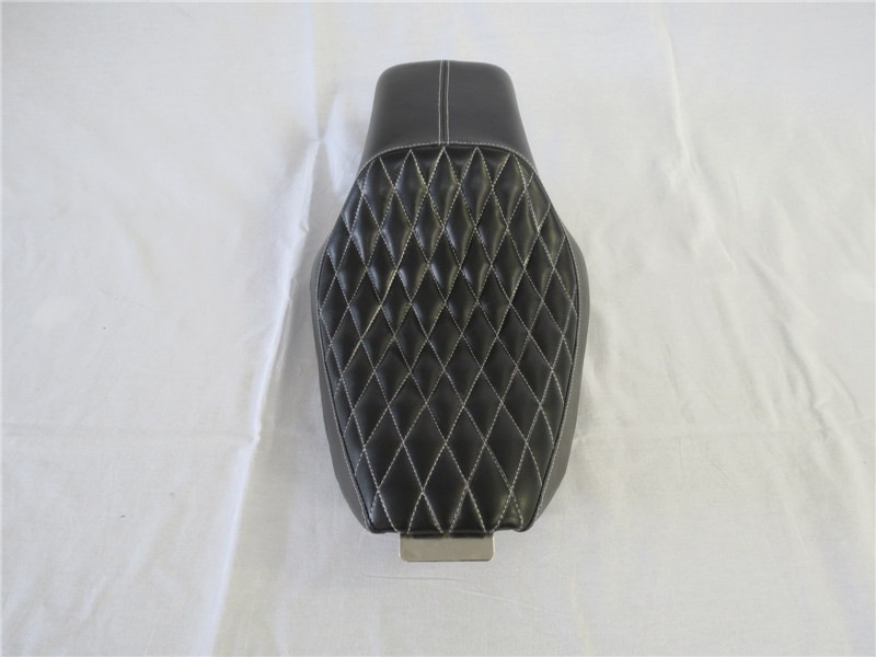 ハーレースポーツスター ソロシート XL883/883L/1200N 2004-2017 ハーレースポーツスター ソロシート XL883/883L/1200N 2004-2017