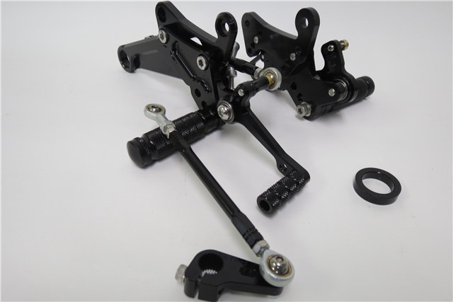 Ducati Diavel ドゥカティ ディアベル　2011-2015 CNC 調整式 バックステップ 黒|DUCATI