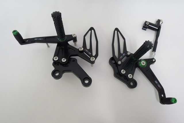 Zhangruidf4e バイク用 バックステップキット フットペグ ブレーキ