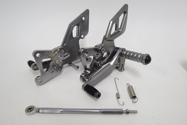 YZF-R25 R3 r25 MT-25 MT-03 バックステップ CNC 銀|YAMAHA