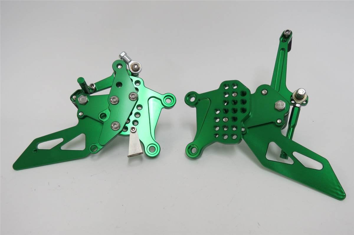 【まさゆき】バックステップ&クイックシフター ARCHI アーキ バックステップ クイックシフター装着車 ゴールド