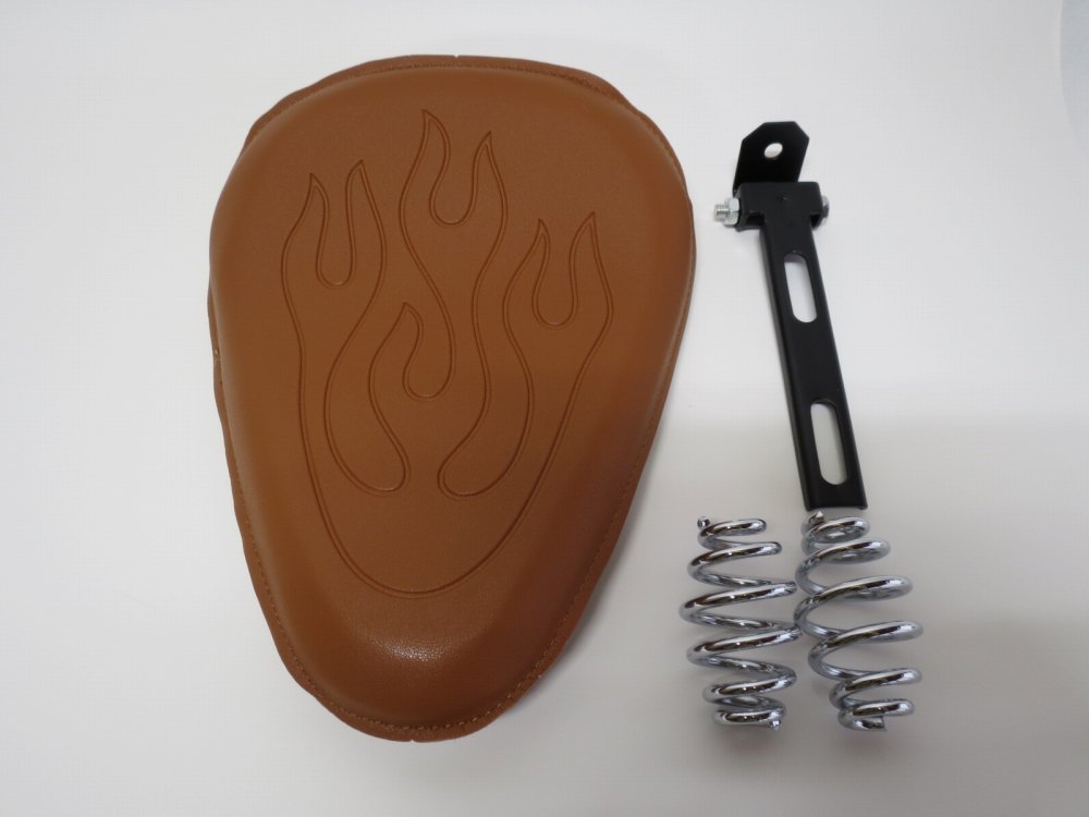 汎用 ハーレー ソロシート スプリング セット シート 茶|Harley