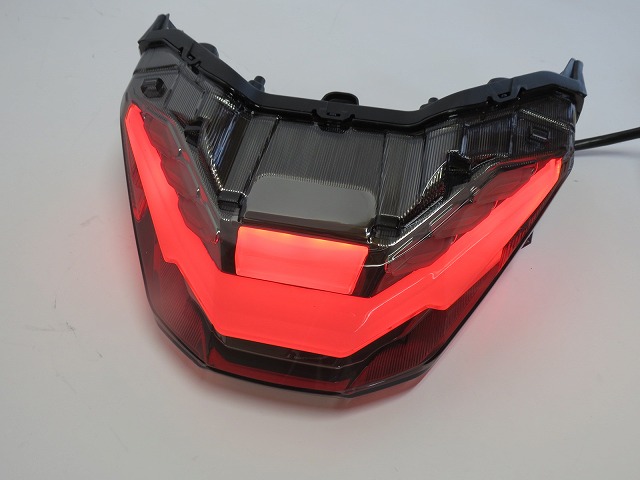 PCX / PCX e:HEV / PCX160 JK05 JK06 KF47 2021以降 LEDテール 流れタイプウインカー内蔵 D|PCX|HONDA
