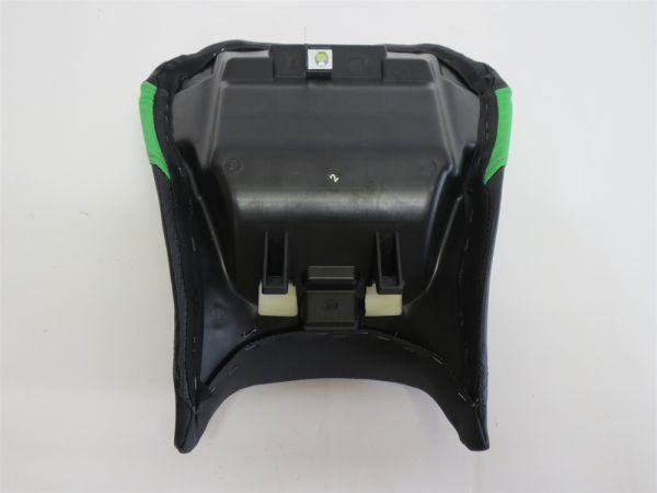 カワサキ Z400 Z250 ニンジャ400 250 (2018〜)ハイシート 新型ニンジャ250/400ベースのエンジン＆シャシーを搭載するZ250