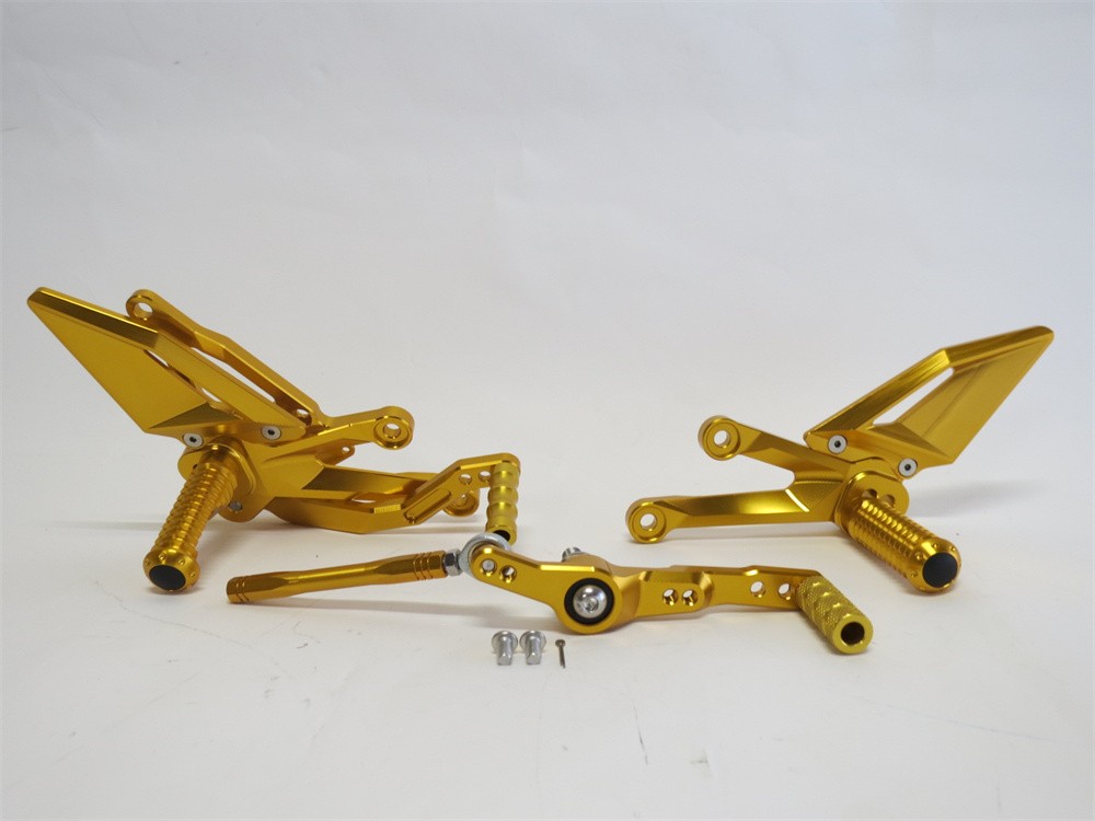 YAMAHA用 YZF-R7 YZFR7 YZF R7 2022 以降 調整式 バックステップ セット CNC 7075 材質 金|YAMAHA