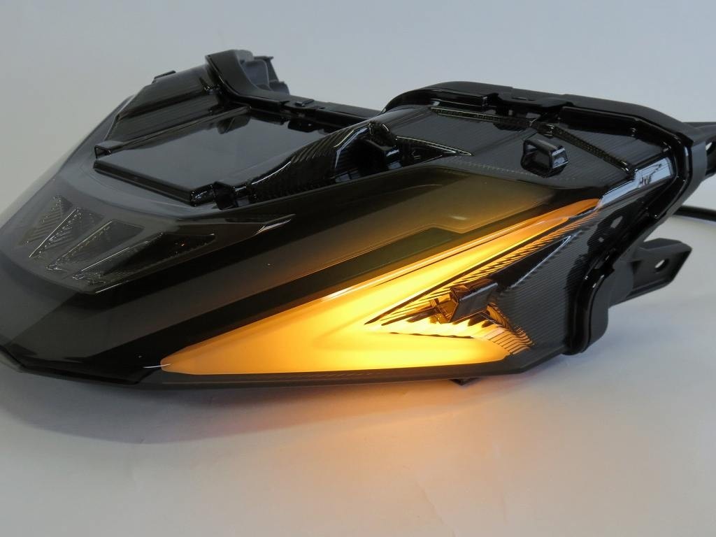 PCX JK05 JK06 KF47 2021以降LEDテール流れるウインカー PCX / PCX e:HEV / PCX160 JK05 JK06 KF47 2021以降 LEDテール 流れ