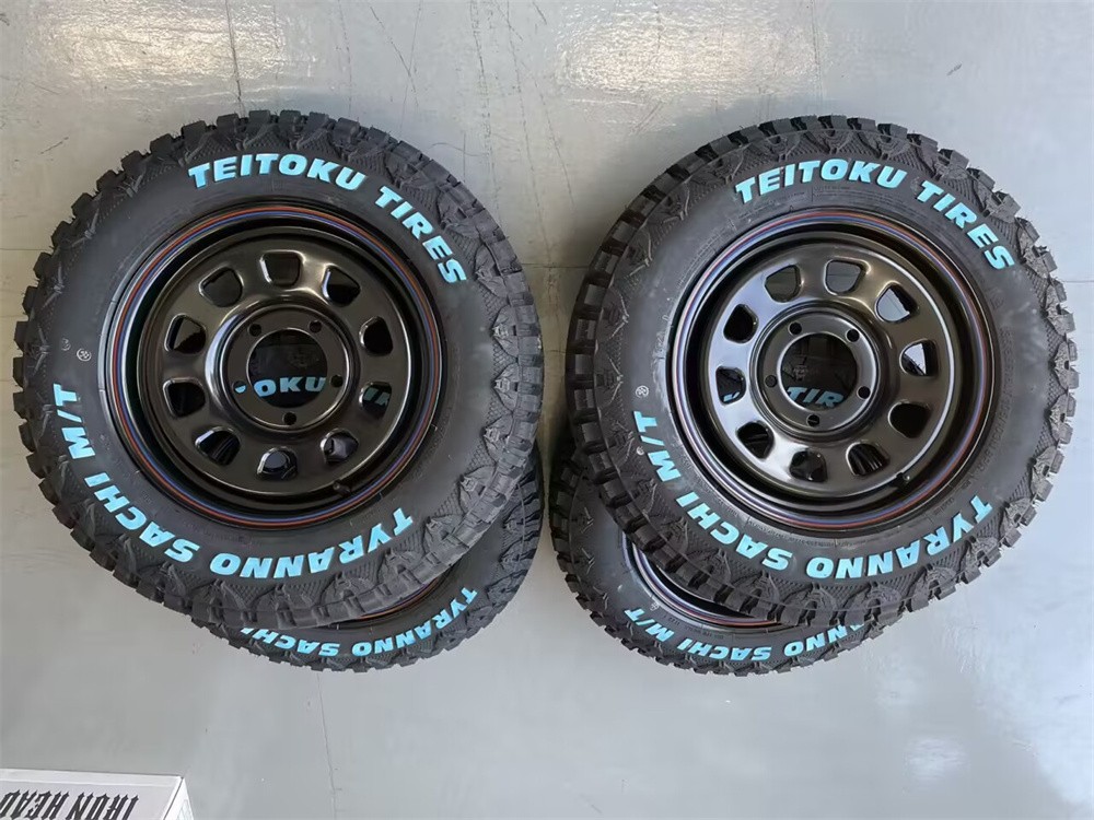 ����ˡ� �� jimny�� ������ & �ۥ����� 4�ܥ��å� tires 185/85 R16 M/T 16����� ���ե����� 