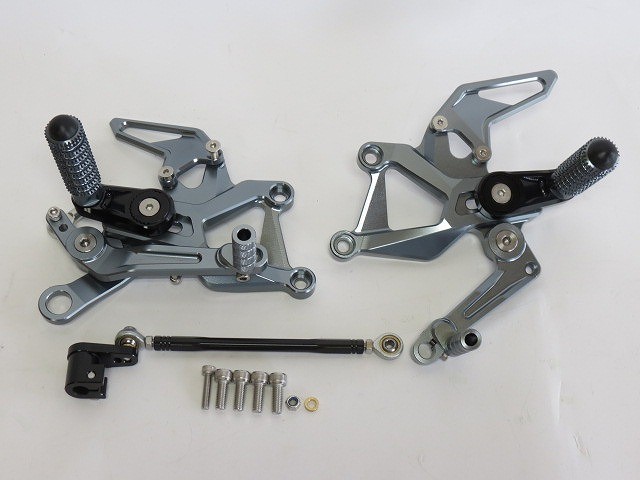 KTM用 duke390 Duke 390 2024 以降 CNC 無段階 調整式 バックステップ 灰