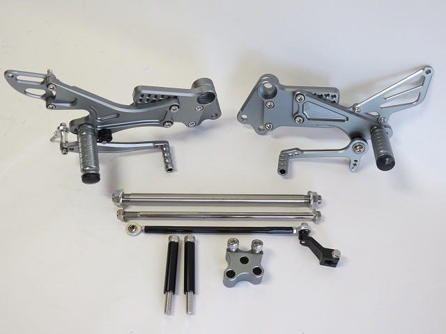 KTM用 RC250 RC390 Duke 125 200 390 2011-2017 調整式 バックステップ 灰
