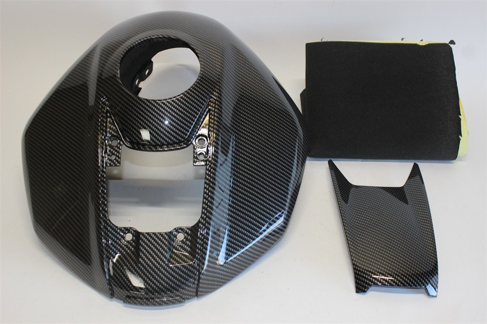 triumph用 streets triple 765 r/rs R/RS ストリートトリプルR/RS 2023 以降 タンクカバー カーボン調